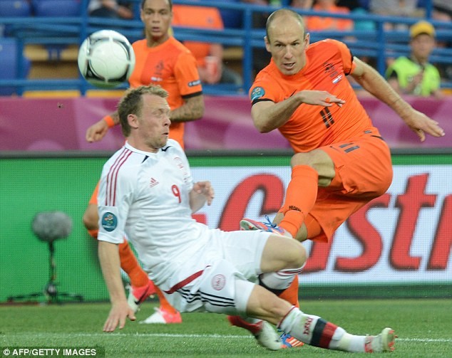 Những ngôi sao hàng công như Robben luôn gây khó khăn cho Đan Mạch.